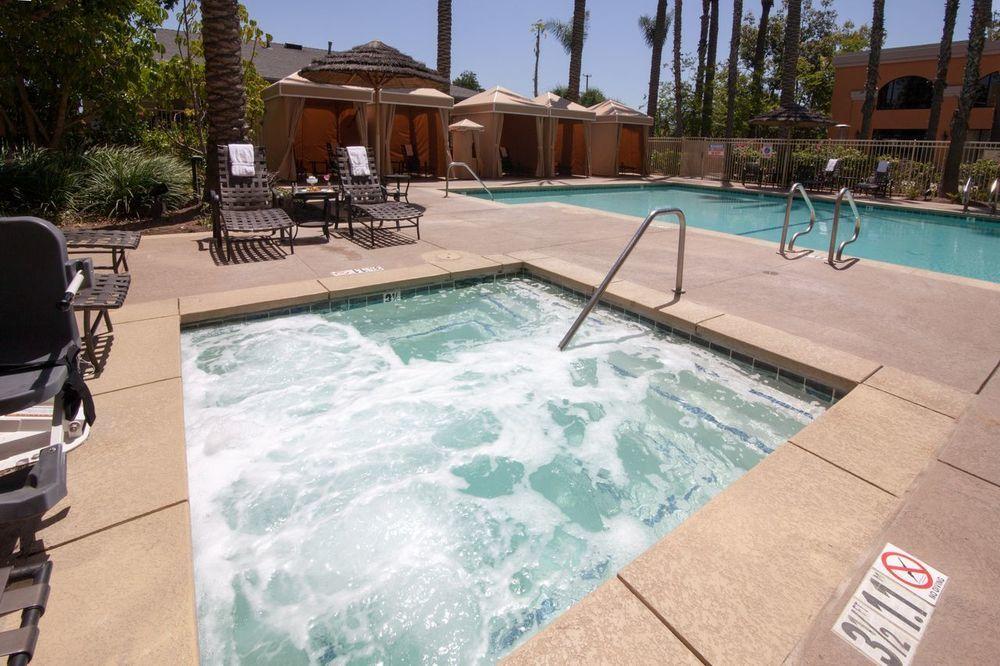 Delta Hotels by Marriott Anaheim Garden Grove Buitenkant foto