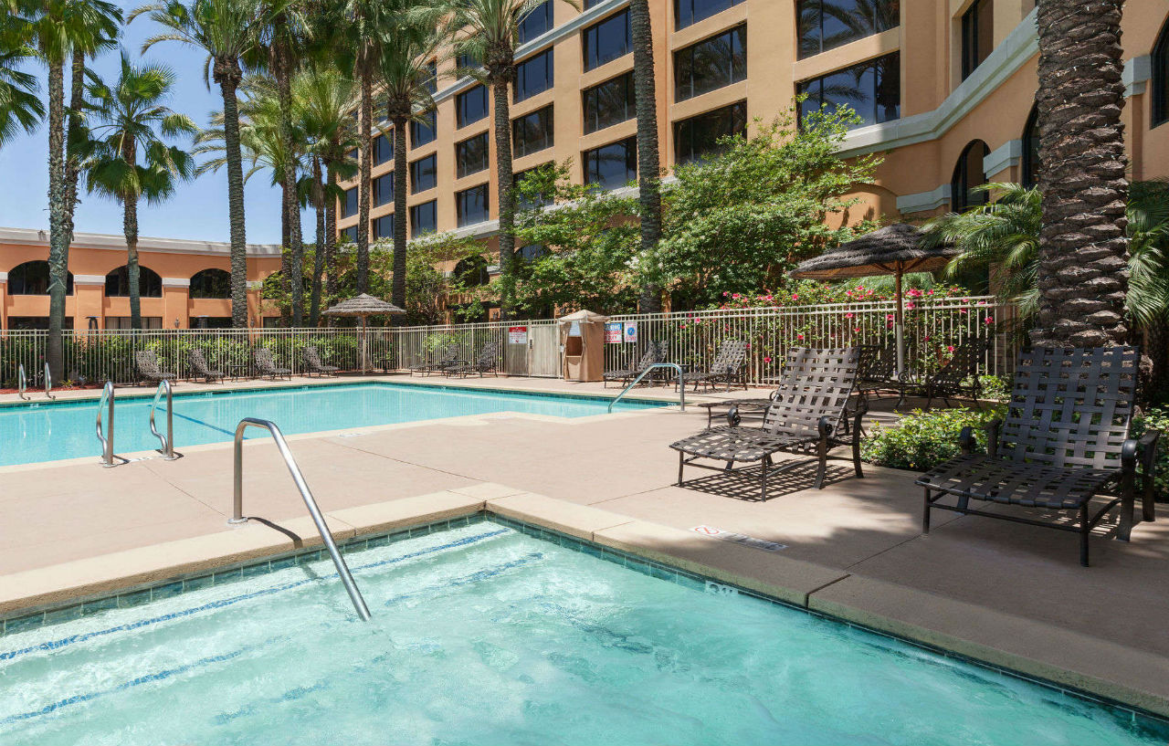 Delta Hotels by Marriott Anaheim Garden Grove Buitenkant foto